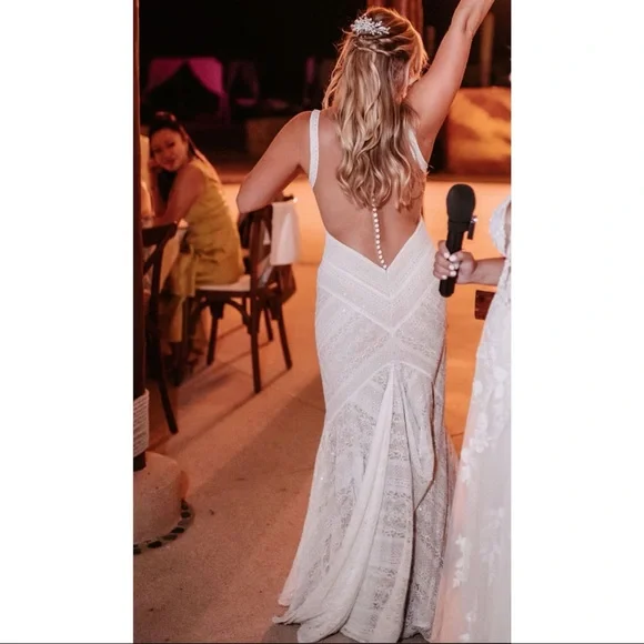 Bohemian beachy wedding dress EXCELLENT condition